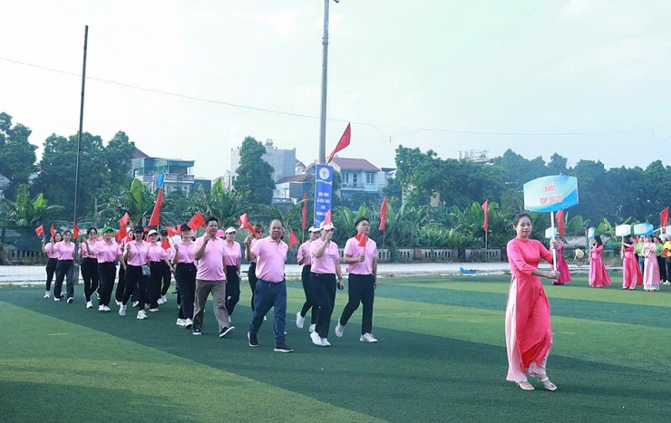 Phường Lĩnh Nam tưng bừng tổ chức Lễ khai mạc Đại hội Thể dục - Thể thao lần thứ I năm 2025- Ảnh 10.