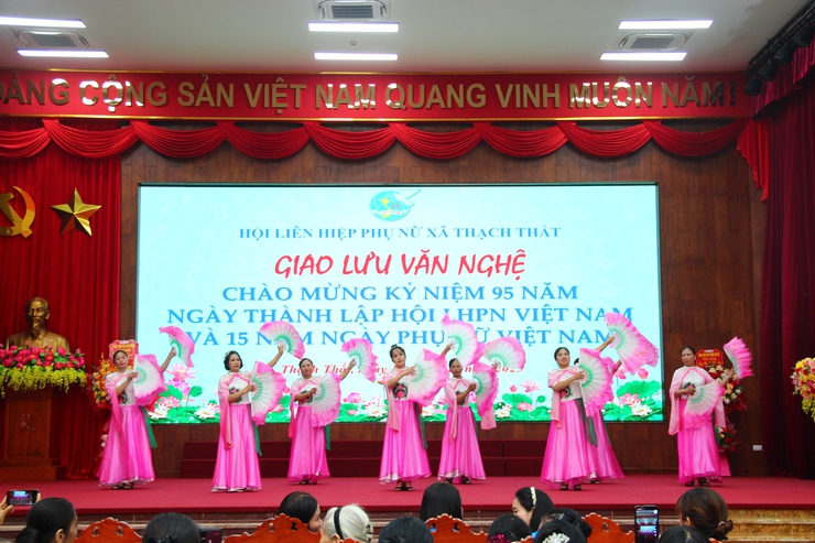 XÃ THẠCH THẤT TỔ CHỨC HỘI NGHỊ KỶ NIỆM 95 NĂM NGÀY THÀNH LẬP HỘI LIÊN HIỆP PHỤ NỮ VIỆT NAM- Ảnh 18.