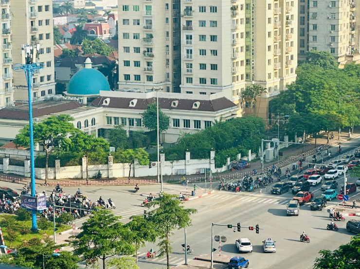 Hà Nội ngày 18/10 không mưa, trời nắng, đêm muộn có khả năng xuất hiện mưa rào nhẹ- Ảnh 1.