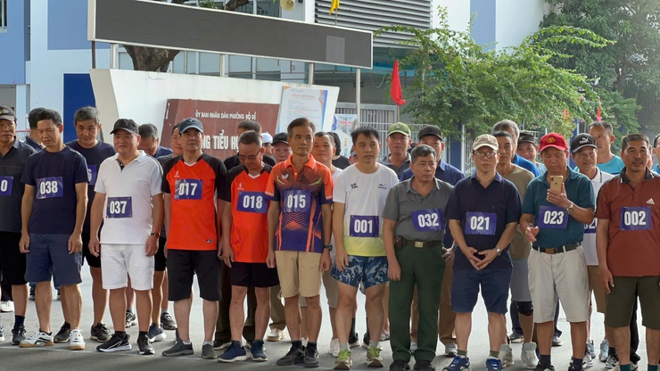 Giải điền kinh trong khuôn khổ Đại hội Thể dục thể thao phường Bồ Đề lần thứ I- Ảnh 7.