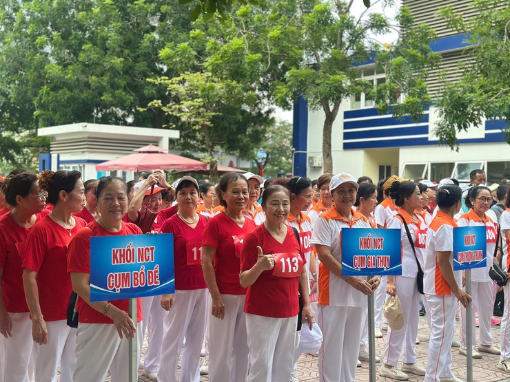 Giải điền kinh trong khuôn khổ Đại hội Thể dục thể thao phường Bồ Đề lần thứ I- Ảnh 8.