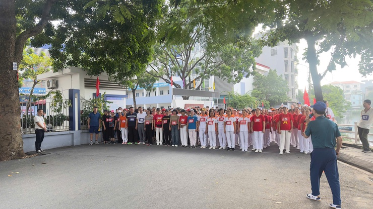 Giải điền kinh trong khuôn khổ Đại hội Thể dục thể thao phường Bồ Đề lần thứ I- Ảnh 6.