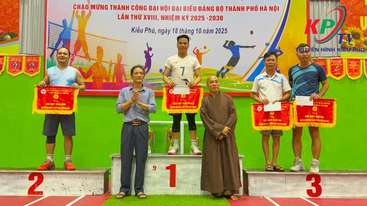 Giải Bóng chuyền hơi Nam, Nữ xã Kiều Phú kết thúc thành công tốt đẹp- Ảnh 12.