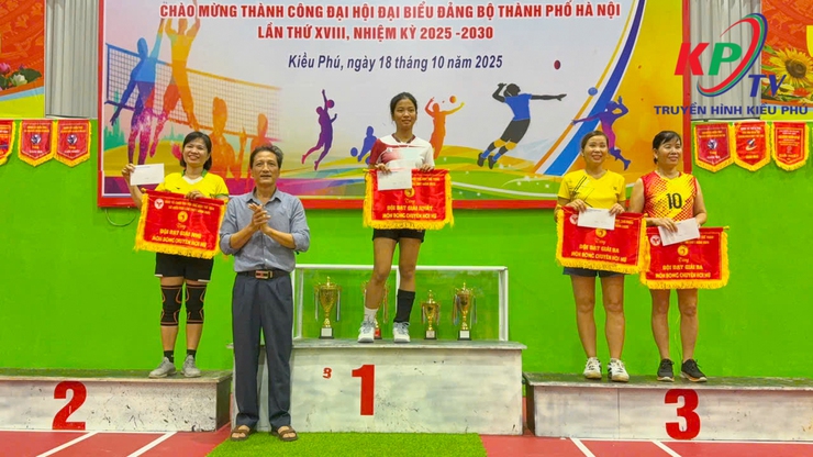 Giải Bóng chuyền hơi Nam, Nữ xã Kiều Phú kết thúc thành công tốt đẹp- Ảnh 13.