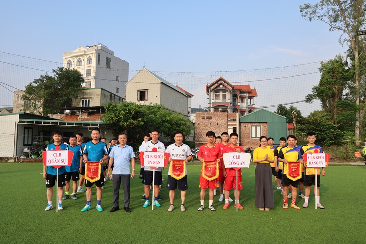 Phú Nghĩa tổ chức thành công Giải bóng đá trong Chương trình Đại hội Thể dục thể thao lần thứ I, năm 2025- Ảnh 5.
