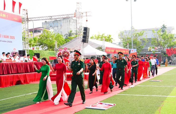 Xã Quốc Oai tưng bừng khai mạc Đại hội Thể dục Thể thao lần thứ Nhất khơi dậy khát vọng vươn lên từ sức mạnh đoàn kết trên mảnh đất anh hùng- Ảnh 13.