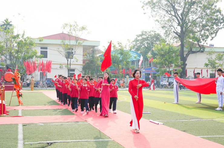 Xã Quốc Oai tưng bừng khai mạc Đại hội Thể dục Thể thao lần thứ Nhất khơi dậy khát vọng vươn lên từ sức mạnh đoàn kết trên mảnh đất anh hùng- Ảnh 16.