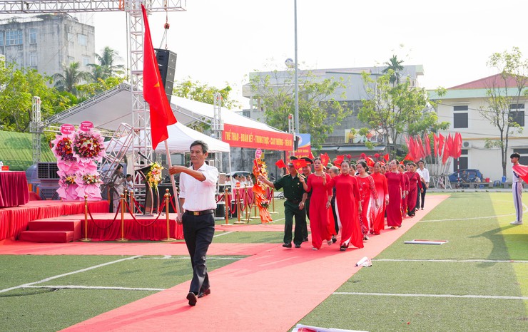 Xã Quốc Oai tưng bừng khai mạc Đại hội Thể dục Thể thao lần thứ Nhất khơi dậy khát vọng vươn lên từ sức mạnh đoàn kết trên mảnh đất anh hùng- Ảnh 20.