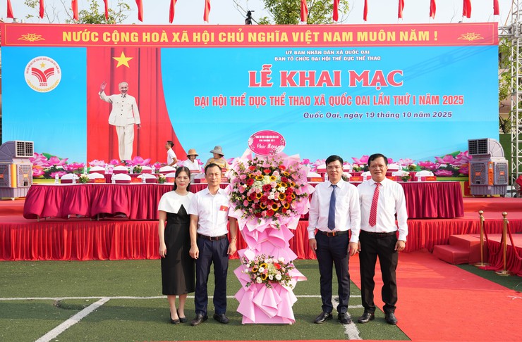 Xã Quốc Oai tưng bừng khai mạc Đại hội Thể dục Thể thao lần thứ Nhất khơi dậy khát vọng vươn lên từ sức mạnh đoàn kết trên mảnh đất anh hùng- Ảnh 60.