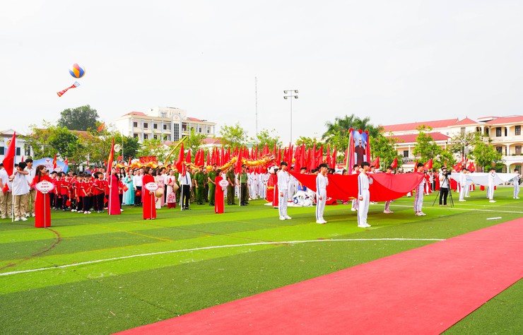 Xã Quốc Oai tưng bừng khai mạc Đại hội Thể dục Thể thao lần thứ Nhất khơi dậy khát vọng vươn lên từ sức mạnh đoàn kết trên mảnh đất anh hùng- Ảnh 4.
