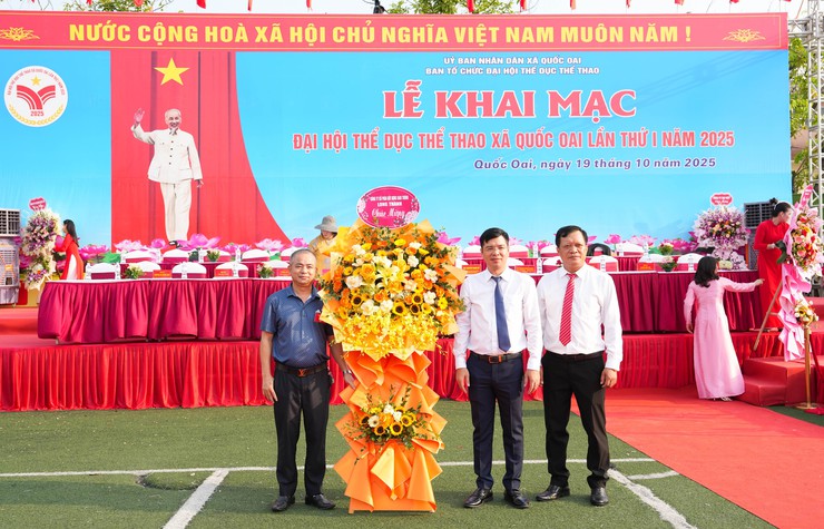 Xã Quốc Oai tưng bừng khai mạc Đại hội Thể dục Thể thao lần thứ Nhất khơi dậy khát vọng vươn lên từ sức mạnh đoàn kết trên mảnh đất anh hùng- Ảnh 61.