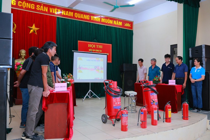 TDP5, Phường Phú Lương tổ chức hội thi “Phòng cháy chữa cháy và cứu nạn cứu hộ” năm 2025- Ảnh 2.