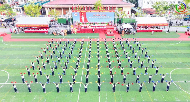 Xã Quốc Oai tưng bừng khai mạc Đại hội Thể dục Thể thao lần thứ Nhất khơi dậy khát vọng vươn lên từ sức mạnh đoàn kết trên mảnh đất anh hùng- Ảnh 53.