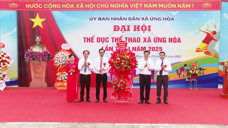 ỨNG HOÀ TỔ CHỨC THÀNH CÔNG ĐẠI HỘI THỂ DỤC THỂ THAO XÃ ỨNG HÒA LẦN THỨ NHẤT NĂM 2025.- Ảnh 1.