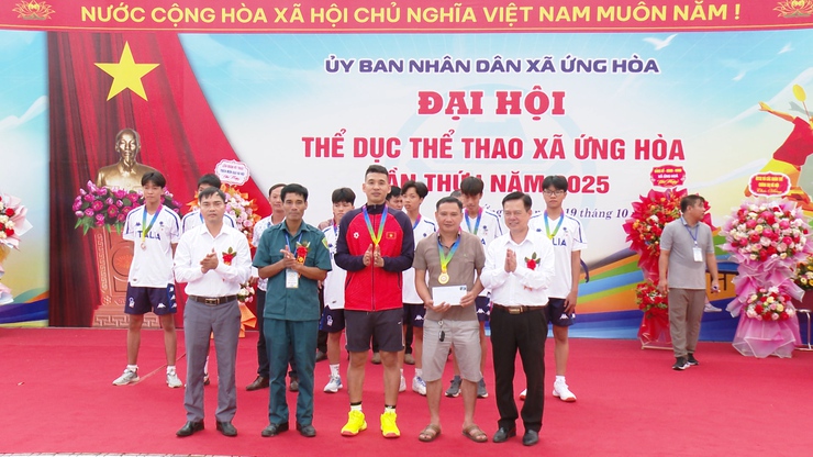 ỨNG HOÀ TỔ CHỨC THÀNH CÔNG ĐẠI HỘI THỂ DỤC THỂ THAO XÃ ỨNG HÒA LẦN THỨ NHẤT NĂM 2025.- Ảnh 20.