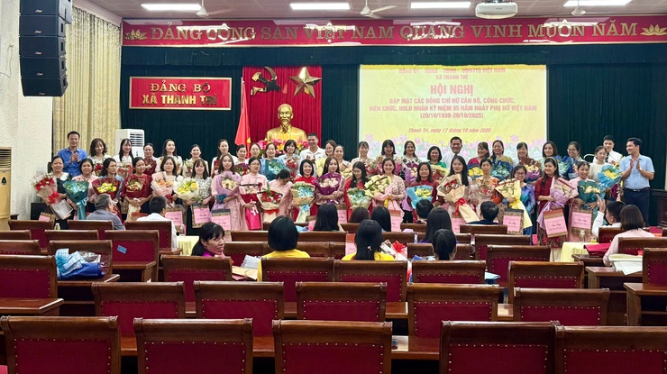 XÃ THANH TRÌ GẶP MẶT NỮ CÁN BỘ, VIÊN CHỨC, NGƯỜI LAO ĐỘNG NHÂN NGÀY 20/10: KHẲNG ĐỊNH VAI TRÒ NGƯỜI PHỤ NỮ TRONG HỆ THỐNG CHÍNH TRỊ- Ảnh 8.