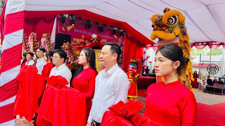 THÔN DƯ DỤ TỔ CHỨC TRANG TRỌNG LỄ KHÁNH THÀNH ĐÌNH LÀNG VÀ ĐÓN NHẬN BẰNG CÔNG NHẬN CÂY DI SẢN VIỆT NAM- Ảnh 5.