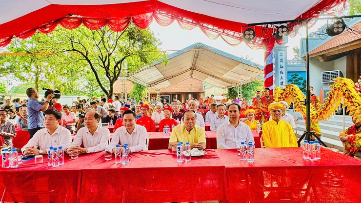 THÔN DƯ DỤ TỔ CHỨC TRANG TRỌNG LỄ KHÁNH THÀNH ĐÌNH LÀNG VÀ ĐÓN NHẬN BẰNG CÔNG NHẬN CÂY DI SẢN VIỆT NAM- Ảnh 2.