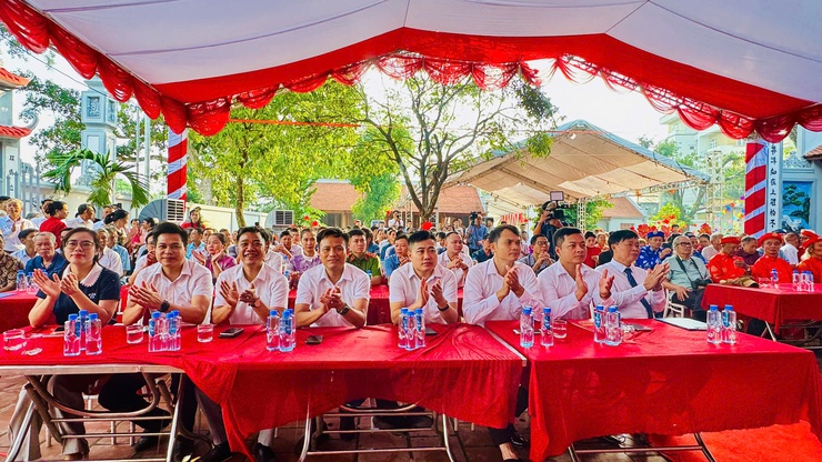 THÔN DƯ DỤ TỔ CHỨC TRANG TRỌNG LỄ KHÁNH THÀNH ĐÌNH LÀNG VÀ ĐÓN NHẬN BẰNG CÔNG NHẬN CÂY DI SẢN VIỆT NAM- Ảnh 4.