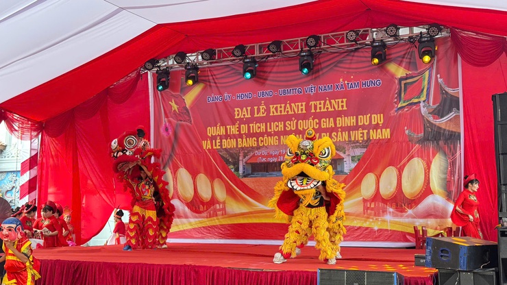 THÔN DƯ DỤ TỔ CHỨC TRANG TRỌNG LỄ KHÁNH THÀNH ĐÌNH LÀNG VÀ ĐÓN NHẬN BẰNG CÔNG NHẬN CÂY DI SẢN VIỆT NAM- Ảnh 8.