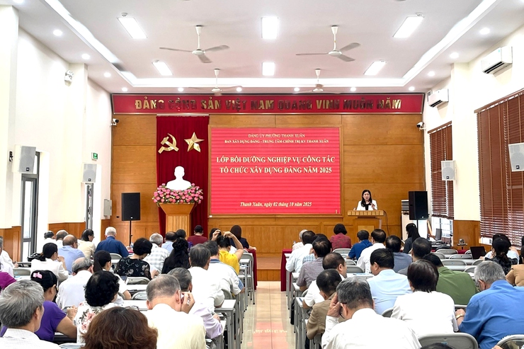 Khai mạc lớp bồi dưỡng nghiệp vụ công tác Tổ chức xây dựng Đảng năm 2025- Ảnh 1.