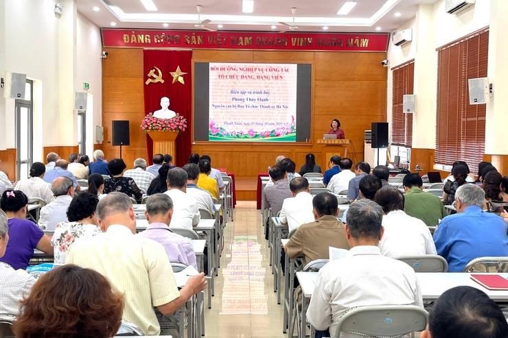 Khai mạc lớp bồi dưỡng nghiệp vụ công tác Tổ chức xây dựng Đảng năm 2025- Ảnh 2.
