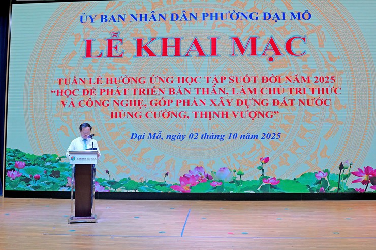 Đ/c Phan Anh - Giám đốc Hệ thống Giáo dục Genesis School, Hiệu trưởng trường THCS Genesis phát biểu hưởng ứng tại buổi lễ