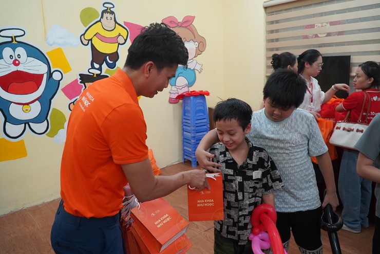 Trung thu ý nghĩa cùng các em thanh thiếu nhi tại Nhà nuôi dưỡng trẻ em Hữu nghị Đống Đa- Ảnh 6.