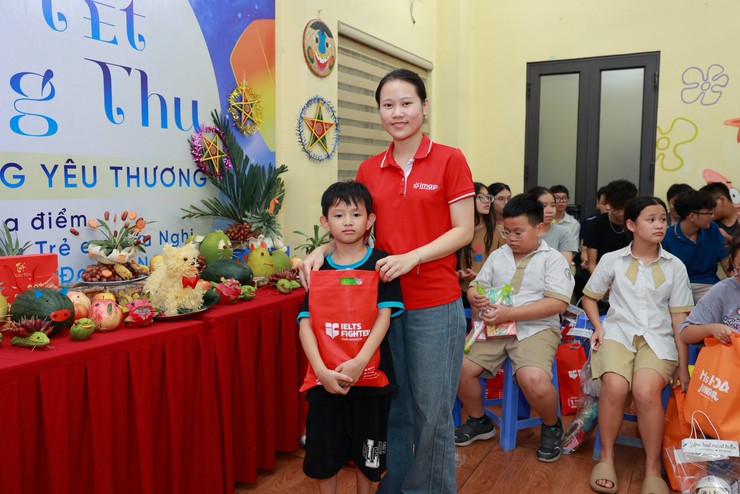 Trung thu ý nghĩa cùng các em thanh thiếu nhi tại Nhà nuôi dưỡng trẻ em Hữu nghị Đống Đa- Ảnh 5.