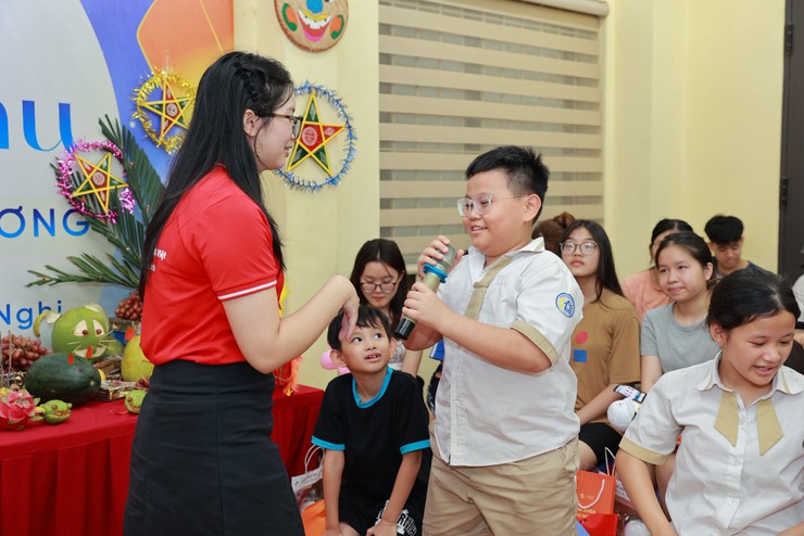 Trung thu ý nghĩa cùng các em thanh thiếu nhi tại Nhà nuôi dưỡng trẻ em Hữu nghị Đống Đa- Ảnh 7.