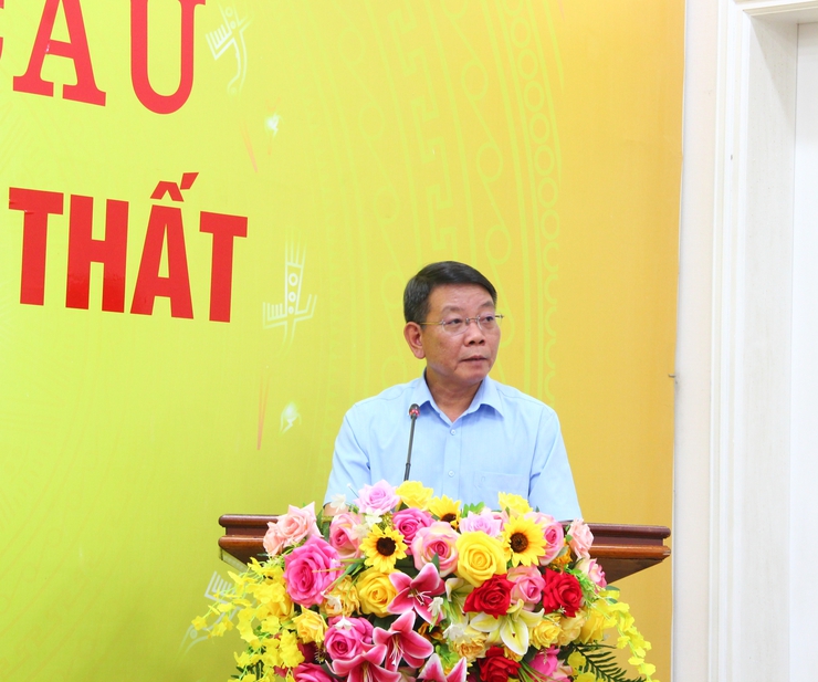 Xã Thạch Thất trao quyết định cho cán bộ, công chức, viên chức nghỉ hưu, nghỉ hưởng chế độ theo Nghị định số 178/2024/NĐ-CP.- Ảnh 2.