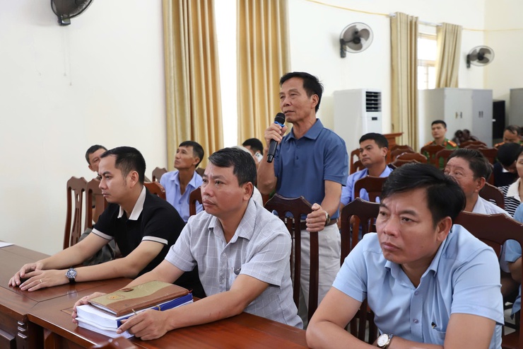 HỘI NGHỊ TRIỂN KHAI KẾ HOẠCH THỰC HIỆN CHIẾN DỊCH LÀM GIÀU, LÀM SẠCH CƠ SỞ DỮ LIỆU QUỐC GIA VỀ ĐẤT ĐAI TRÊN ĐỊA BÀN XÃ HỒNG VÂN- Ảnh 3.