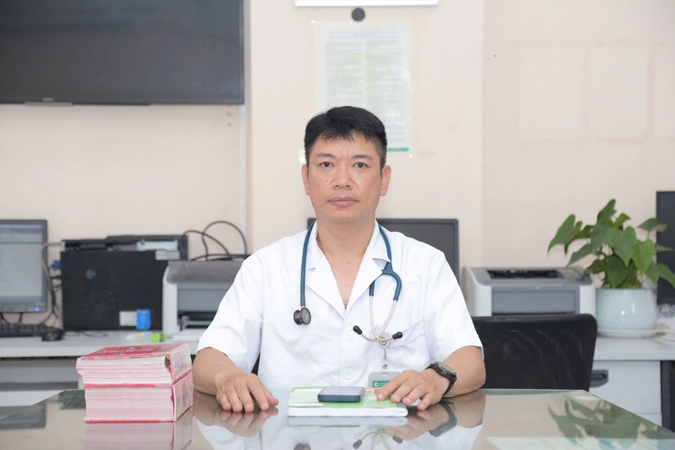 Phụ huynh tuyệt đối không chủ quan với bệnh tay chân miệng ở trẻ trong thời tiết giao mùa- Ảnh 1.