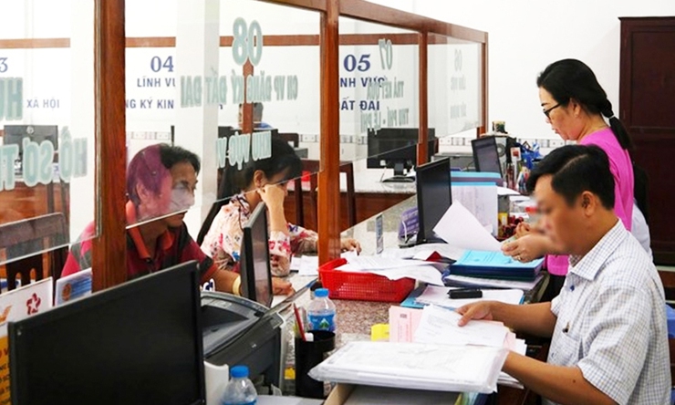 THÔNG BÁO: Từ ngày 01/10, Trung tâm Phục vụ hành chính công các cấp không thu thành phần hồ sơ giấy đối với 25 dịch vụ công thiết yếu- Ảnh 1.