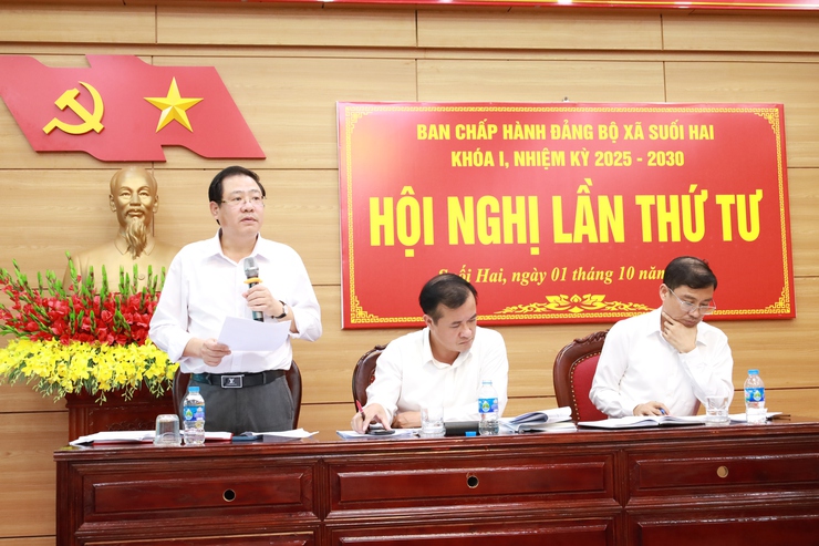 Đảng ủy xã Suối Hai tổ chức hội nghị Ban chấp hành Đảng bộ mở rộng lần thứ tư đánh giá kết quả công tác 9 tháng đầu năm, triển khai nhiệm vụ 3 tháng cuối năm 2025 và thảo luận nhiều nội dung quan trọng.- Ảnh 3.
