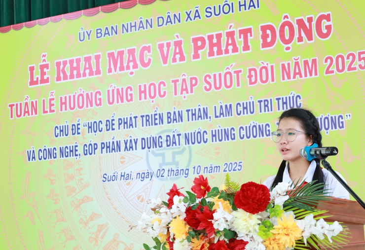 UBND xã Suối Hai đã tổ chức Lễ khai mạc “Tuần lễ hưởng ứng học tập suốt đời” năm 2025 với chủ đề “Học để phát triển bản thân, làm chủ tri thức và công nghệ, góp phần xây dựng đất nước hùng cường, thịnh vượng”- Ảnh 3.