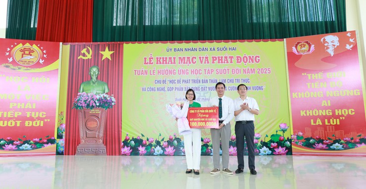 UBND xã Suối Hai đã tổ chức Lễ khai mạc “Tuần lễ hưởng ứng học tập suốt đời” năm 2025 với chủ đề “Học để phát triển bản thân, làm chủ tri thức và công nghệ, góp phần xây dựng đất nước hùng cường, thịnh vượng”- Ảnh 8.
