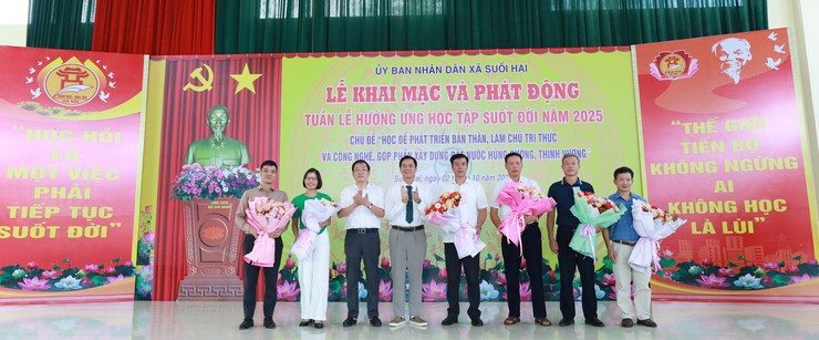 UBND xã Suối Hai đã tổ chức Lễ khai mạc “Tuần lễ hưởng ứng học tập suốt đời” năm 2025 với chủ đề “Học để phát triển bản thân, làm chủ tri thức và công nghệ, góp phần xây dựng đất nước hùng cường, thịnh vượng”- Ảnh 10.