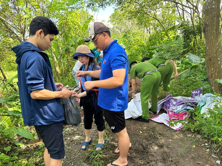 XÃ THANH TRÌ: CHÍNH QUYỀN VÀ NHÂN DÂN ĐỒNG LÒNG KHẮC PHỤC ẢNH HƯỞNG DO BÃO SỐ 10 (BUALOI) GÂY RA- Ảnh 6.