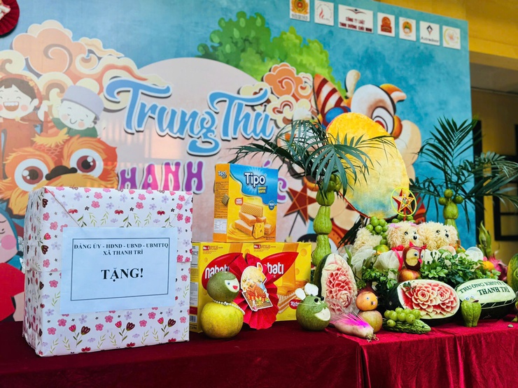 Xã Thanh Trì: Đem Trung thu yêu thương đến với học sinh Trường Dạy trẻ Khuyết tật
- Ảnh 3.