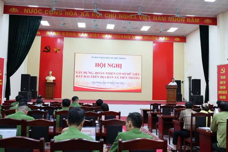 Xã Tiến Thắng triển khai xây dựng, hoàn thiện cơ sở dữ liệu quốc gia về đất đai- Ảnh 1.