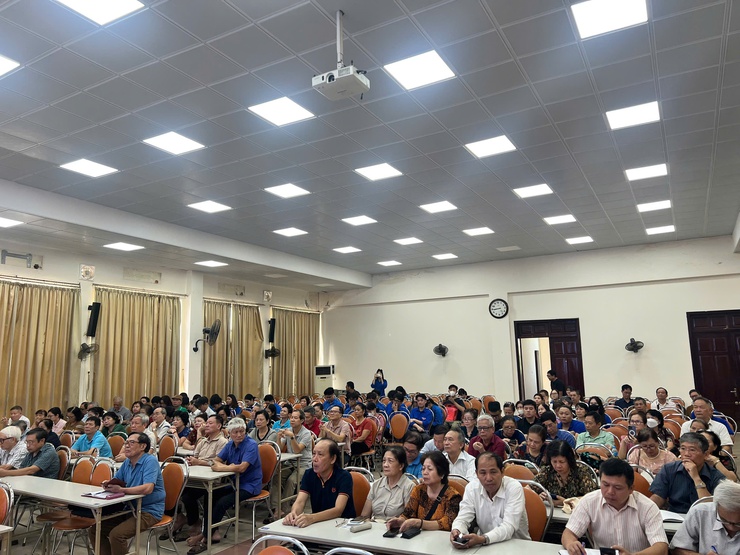 Nâng cao kỹ năng số cho hơn 600 thành viên tổ chuyển đổi số cộng đồng tại phường Kim Liên.- Ảnh 2.