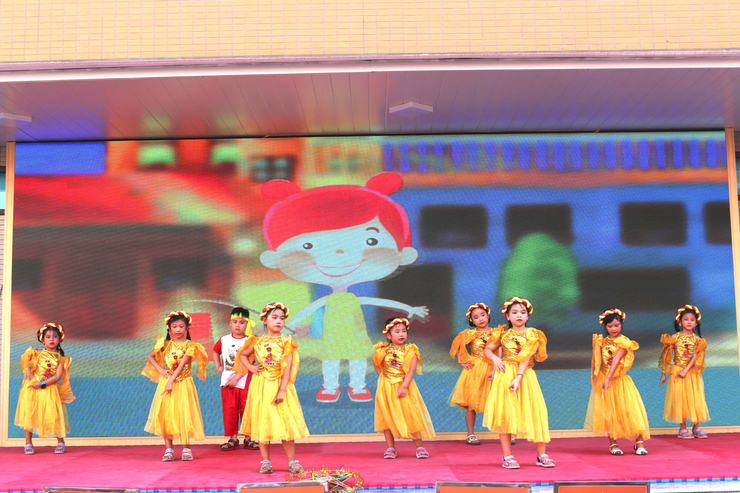 Trường Tiểu học Bùi Quốc Khái tổ chức chương trình “trung thu yêu thương”- Ảnh 1.