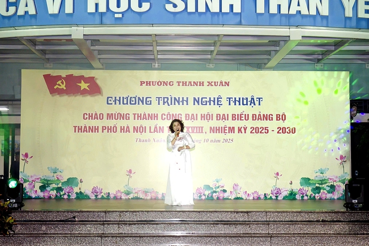 Đêm nghệ thuật chào mừng thành công Đại hội Đảng bộ thành phố Hà Nội lần thứ XVIII- Ảnh 10.