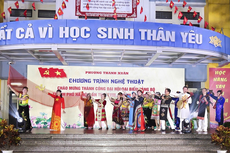 Đêm nghệ thuật chào mừng thành công Đại hội Đảng bộ thành phố Hà Nội lần thứ XVIII- Ảnh 5.