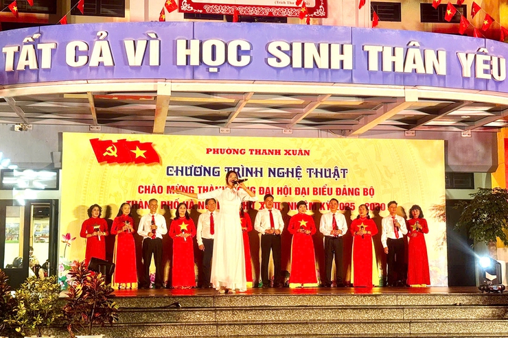 Đêm nghệ thuật chào mừng thành công Đại hội Đảng bộ thành phố Hà Nội lần thứ XVIII- Ảnh 6.