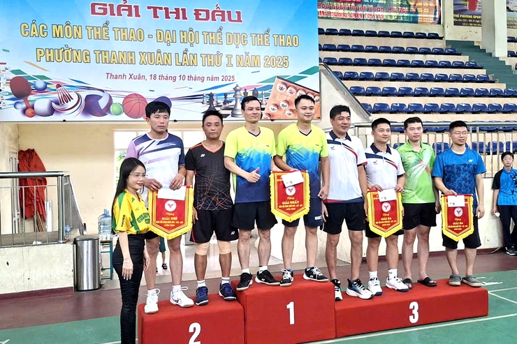Sôi nổi các nội dung thi đấu sớm, sẵn sàng cho Lễ Khai mạc Đại hội Thể dục thể thao phường Thanh Xuân lần thứ I- Ảnh 2.