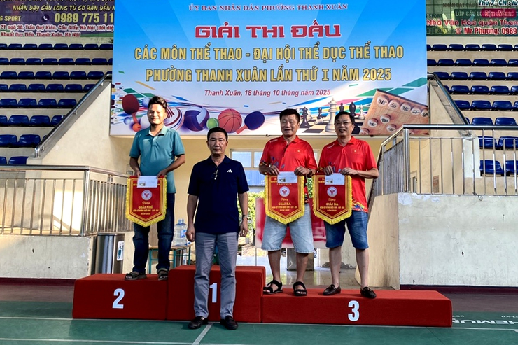 Sôi nổi các nội dung thi đấu sớm, sẵn sàng cho Lễ Khai mạc Đại hội Thể dục thể thao phường Thanh Xuân lần thứ I- Ảnh 1.