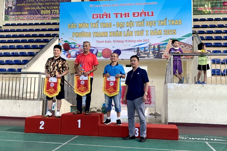 Sôi nổi các nội dung thi đấu sớm, sẵn sàng cho Lễ Khai mạc Đại hội Thể dục thể thao phường Thanh Xuân lần thứ I- Ảnh 4.
