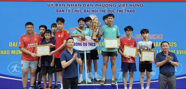 Chung kết sôi động các môn thể thao học sinh phường Việt Hưng!- Ảnh 2.